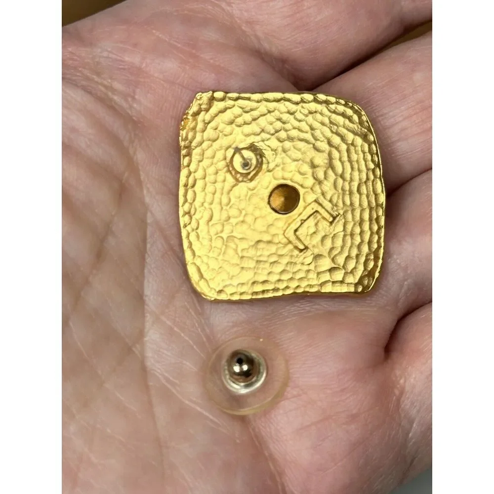 BOLD 80'S‎ COUTURE GOLD TONED & LARGE RIVOLI CRYSTAL STONE CLIP ON EARRINGS - Picture 3 of 5